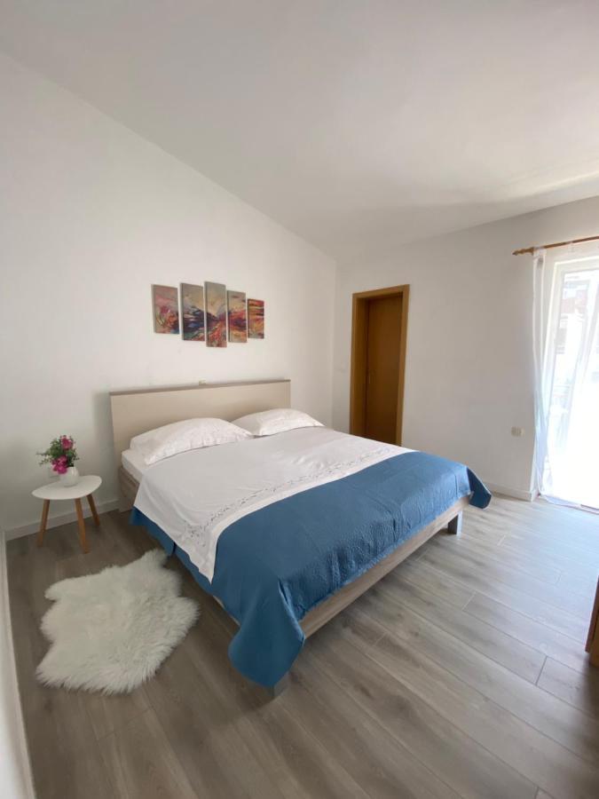Apartmani Niks Макарска Экстерьер фото