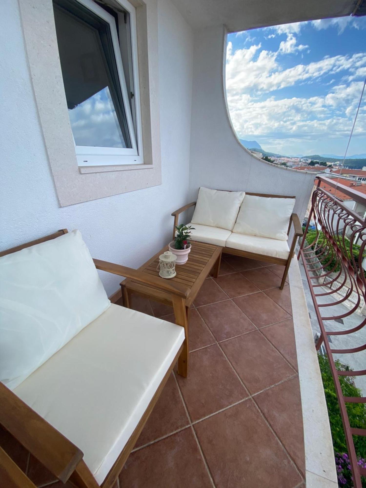 Apartmani Niks Макарска Экстерьер фото